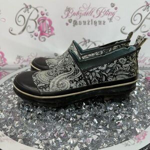 Wind river duck boots slip on paisley Black and White Paisley Slip-On Shoes